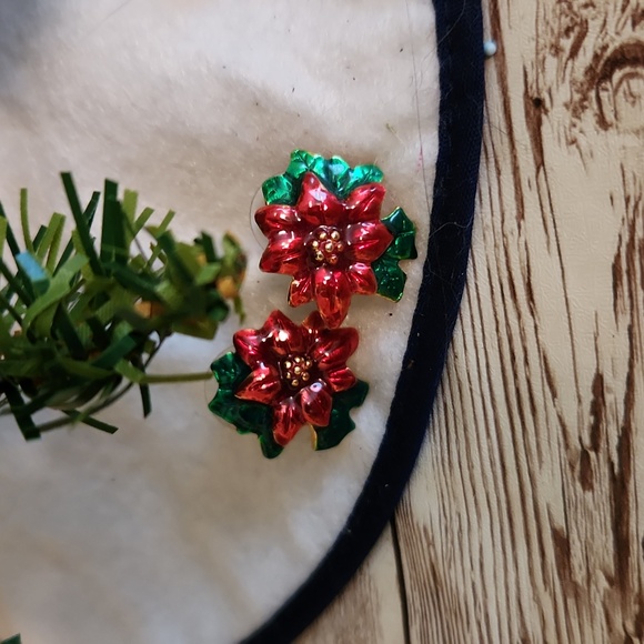Set of 2 Pairs Vintage Christmas Bows and Poinsettia Enamel Post Earrings - Picture 4 of 6